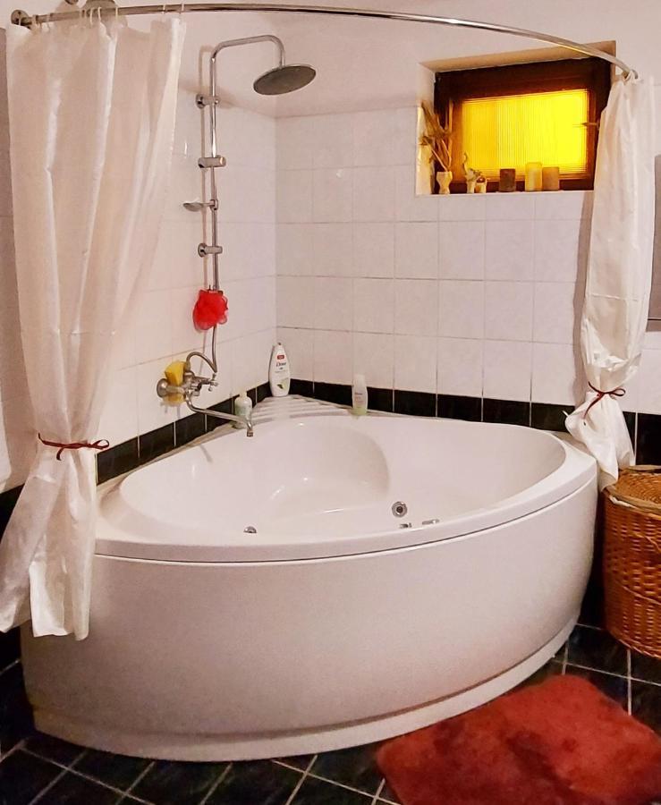 Guest House Marketti فينوغراديف المظهر الخارجي الصورة